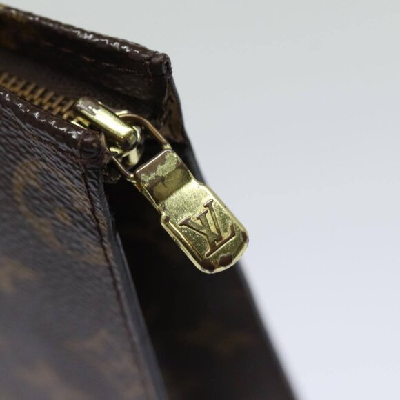 LOUIS VUITTON Monogram Poche Toilette 26 Pouch - Picture 8 of 16